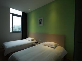 Motel 168 Shanghai Pudong Huinan Metro Station Tesco Exterior photo