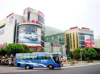 Motel 168 Shanghai Pudong Huinan Metro Station Tesco Exterior photo
