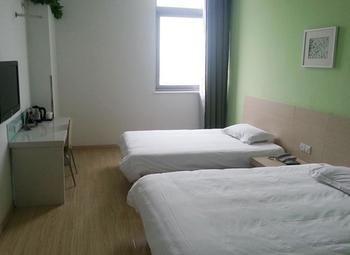 Motel 168 Shanghai Pudong Huinan Metro Station Tesco Exterior photo